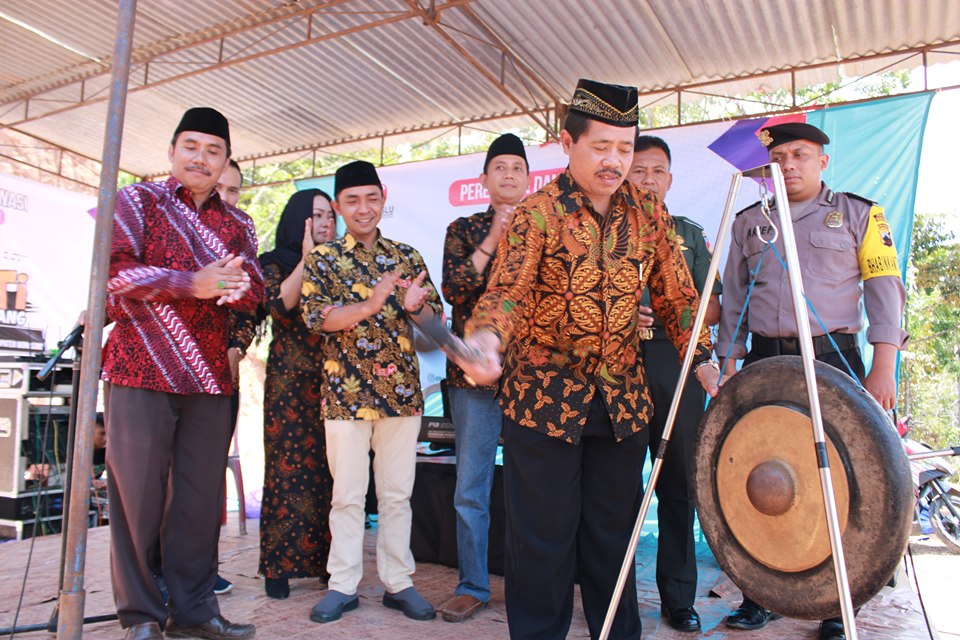 Burat Resmi Jadi Desa Anti Politik Uang