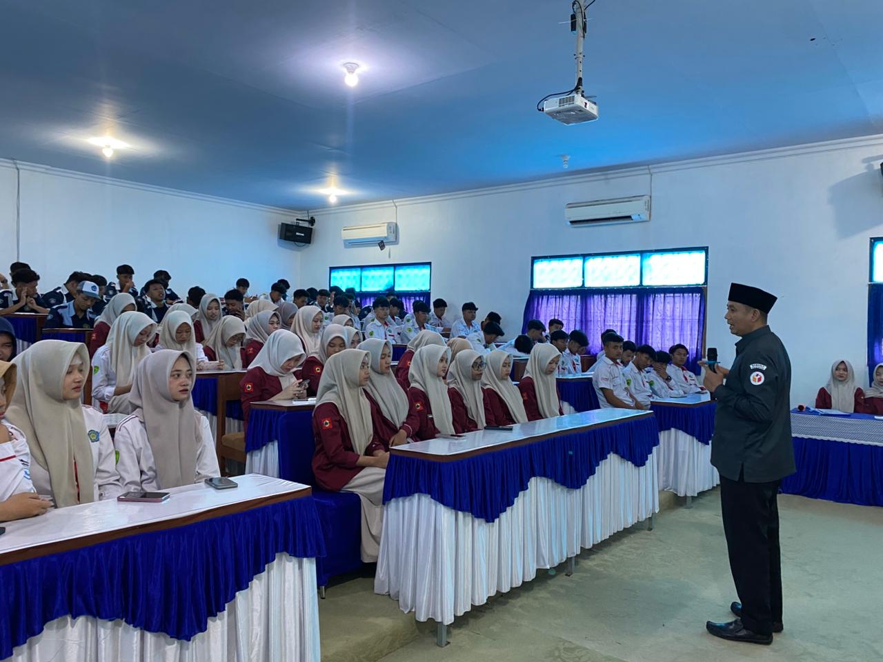 Bawaslu Mengajar