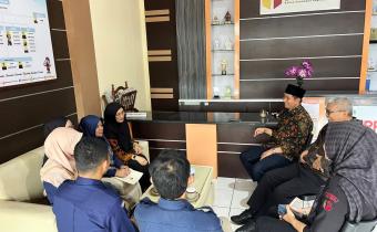 Komisi Pemilihan Umum (KPU) Kabupaten Wonosobo melakukan koordinasi dengan Badan Pengawas Pemilu (Bawaslu) Kabupaten Wonosobo