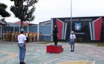 Upacara SMA Kertek